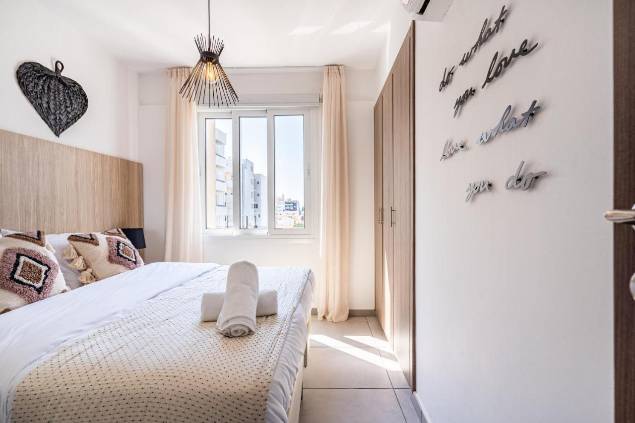 Made With Love 1-Br Apt By Finikoudes Beach ラルナカ エクステリア 写真